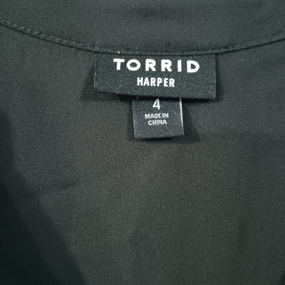 TORRID Size :4 - Picture 4 of 7
